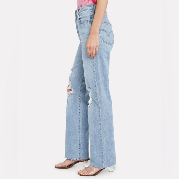 Levi’s Ribcage Straight Full Length in Light Wash - Picture 9 of 13